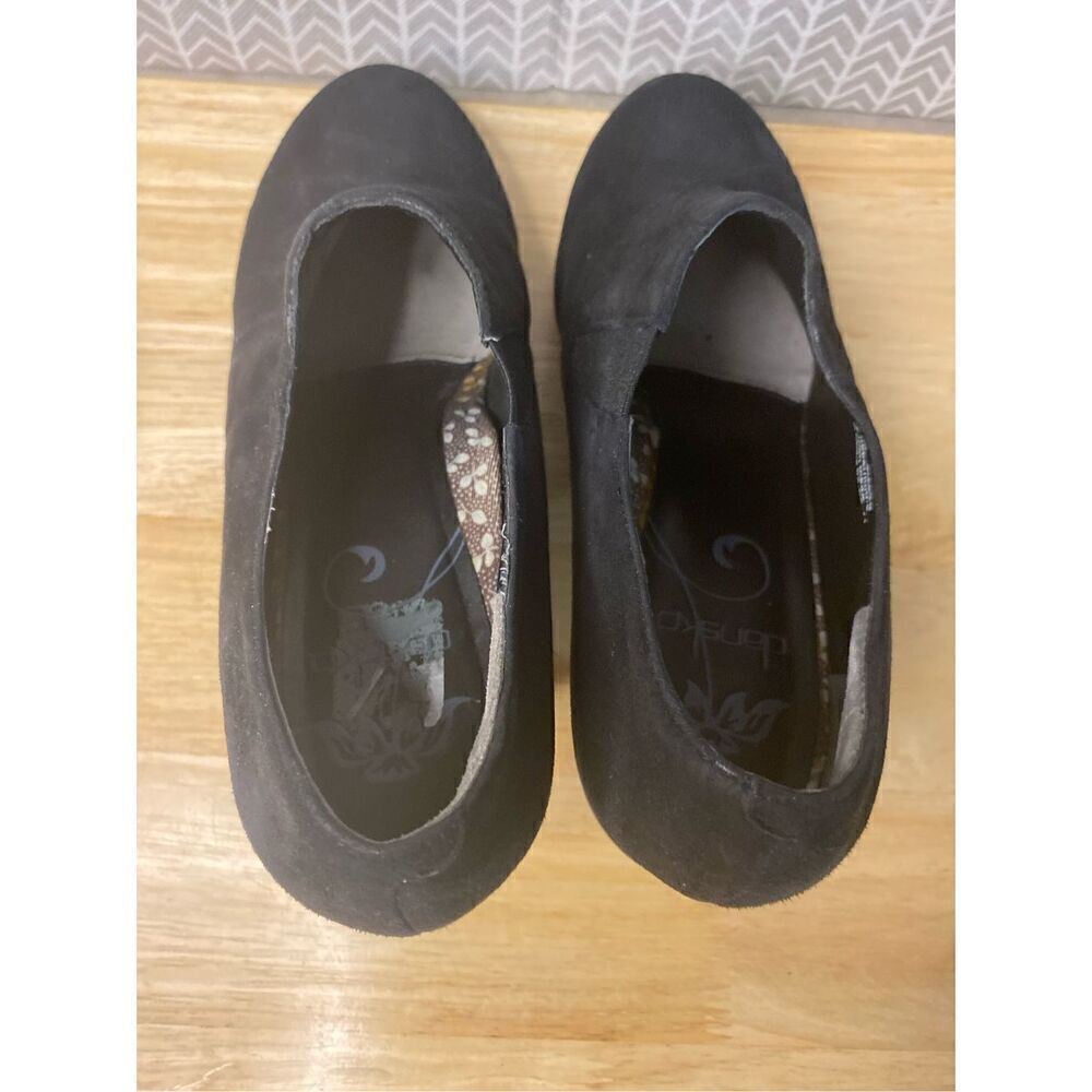 ✅Dansko heeled black suede clogs - Picture 7 of 10